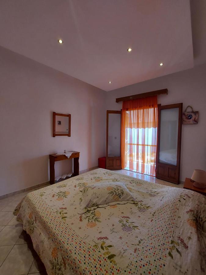 George'S Apartment Loutraki  Buitenkant foto