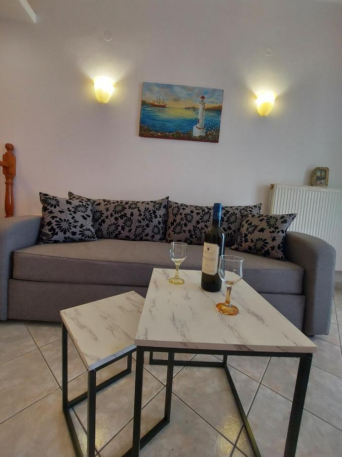George'S Apartment Loutraki  Buitenkant foto